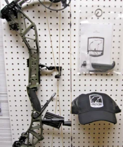 New 2026 Bear Archery Redeem Bow, RH, 70#, DL 25"-30", 340fps- Olive Camo